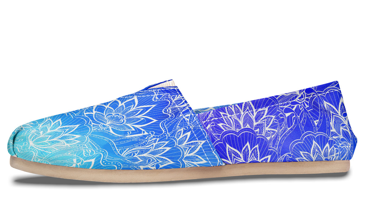 Blue White Lotus Mandala Casual