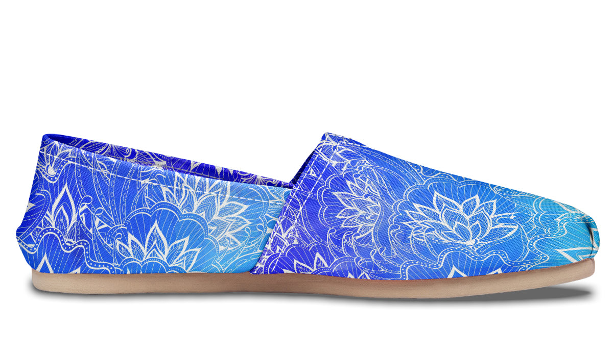 Blue White Lotus Mandala Casual