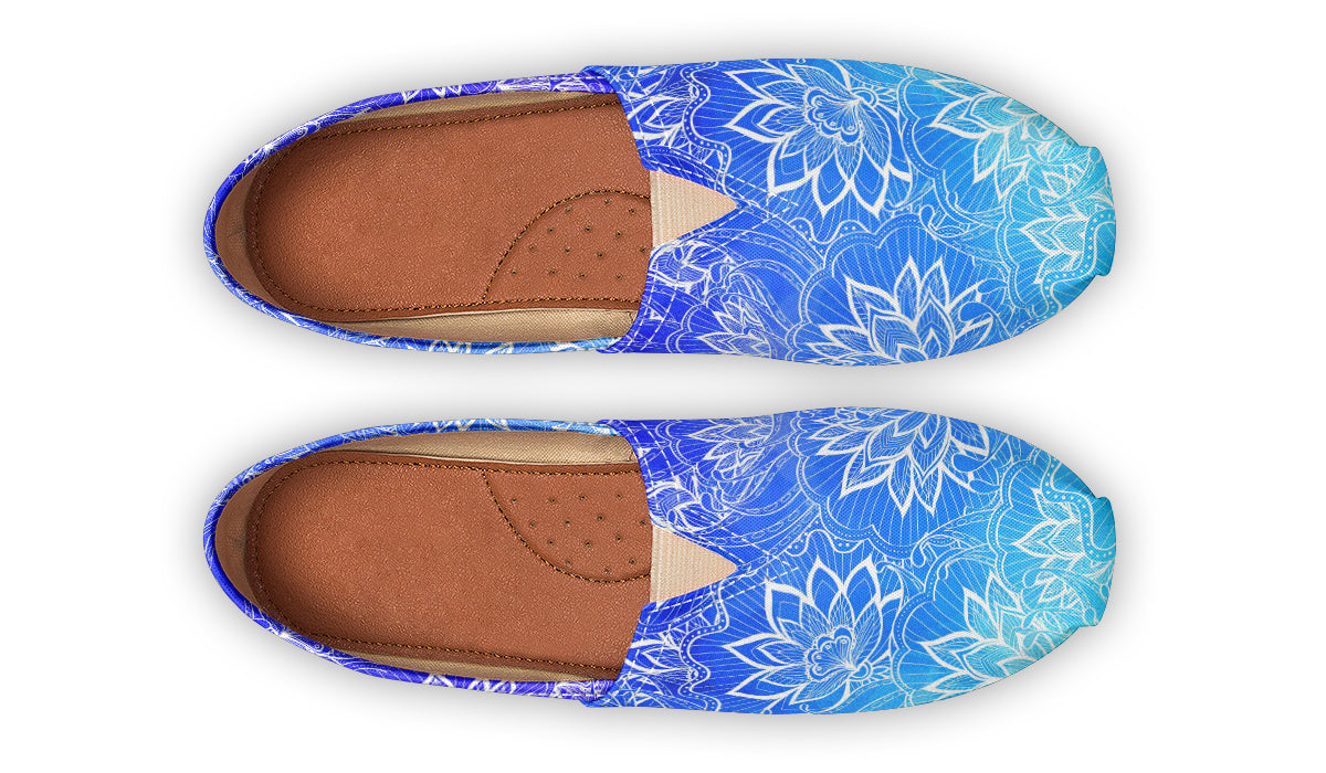 Blue White Lotus Mandala Casual