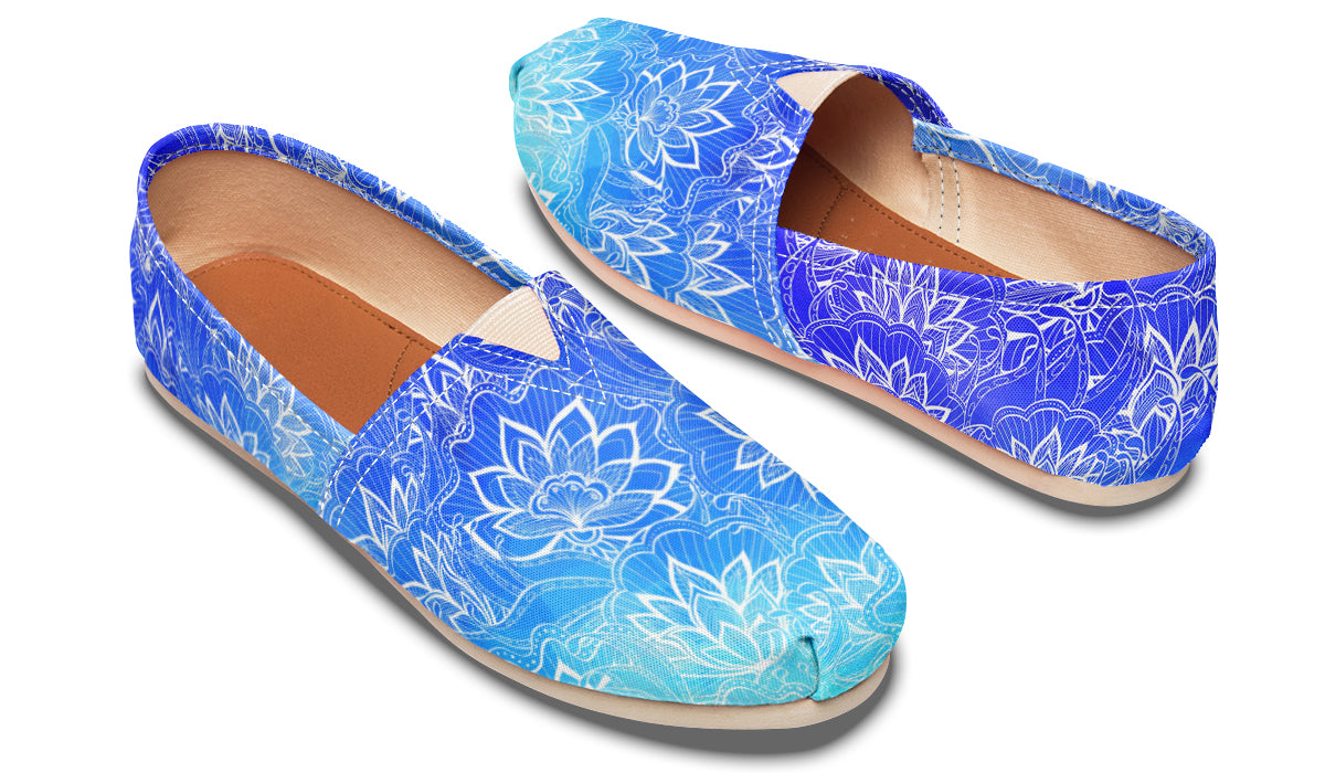 Blue White Lotus Mandala Casual