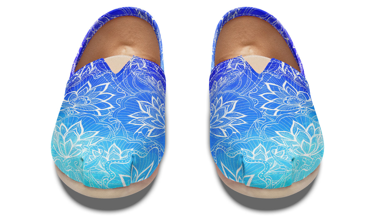 Blue White Lotus Mandala Casual