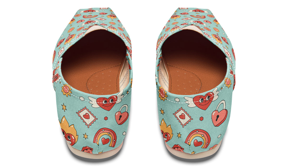 Love Hearts Rainbow Casual